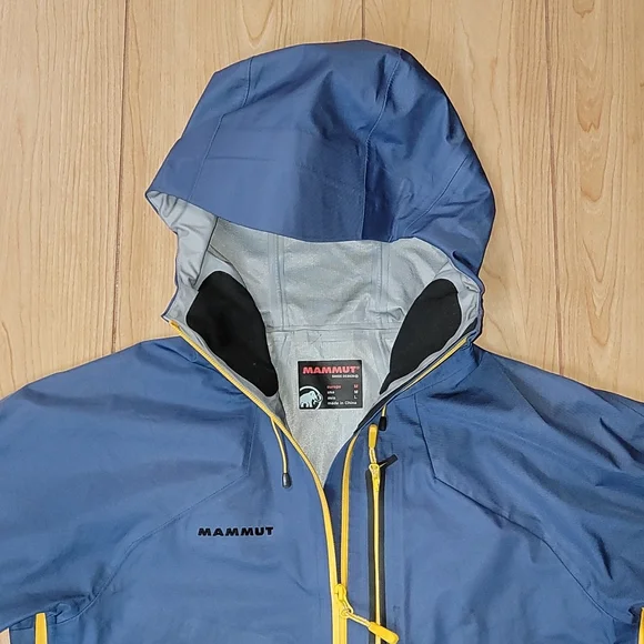 MAMMUT MASAO DRY TECH PREMIUM JACKET, SIZE MEDIUM